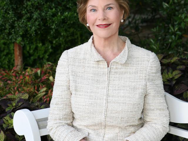 Official Portrait of Mrs. Laura Bush, May 5, 2008.