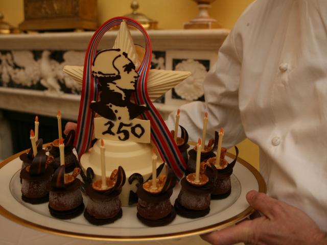 White House desserts for the dinner in honor of French President Nicolas Sarkozy, November 6, 2007.